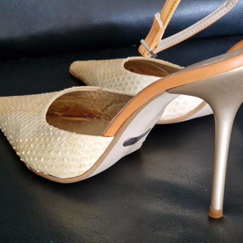 Bruni pointed shoes orange new, size 39