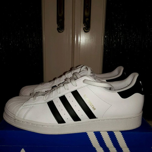 Παπούτσια Adidas Superstar σε μέγεθος 48, σχεδόν άριστη κατάσταση