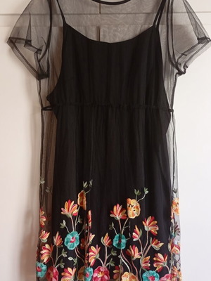 Midi dress like new, black with colorful embroidery, size 4XL