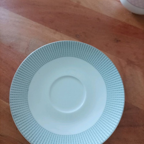 Tea cup set of 6 with teapot like new