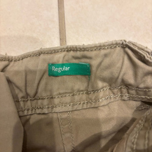 Benetton pants used for elementary boy, beige gabardine size 134 cm