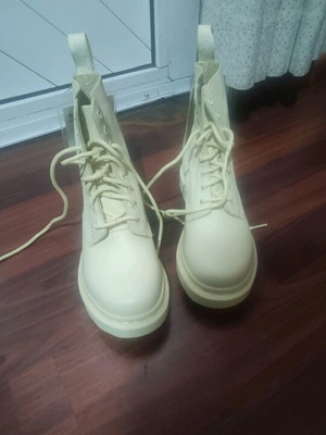 Dr Martens women's boots new, beige, size 37