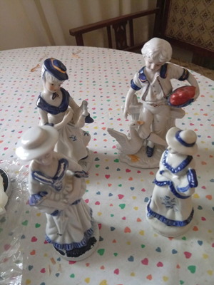 Bibelos set of 4 pieces like new, very beautiful