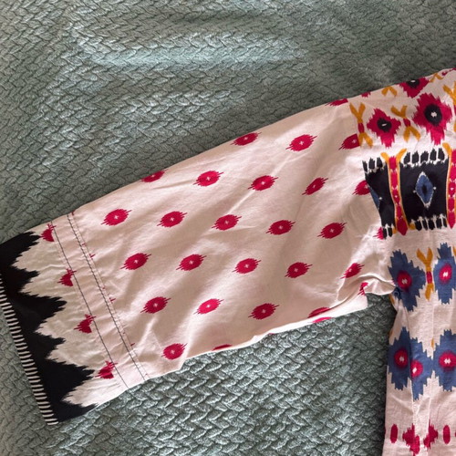 Boho kaftani new with striking colors and ikat patterns size M