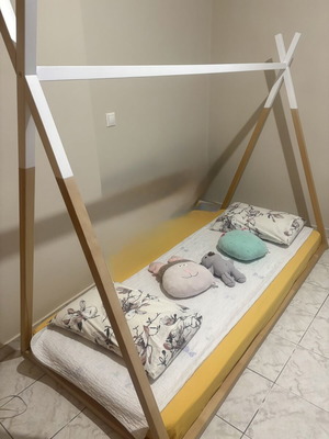 Montessori bed used, wooden frame 90x200 cm, Scandi style