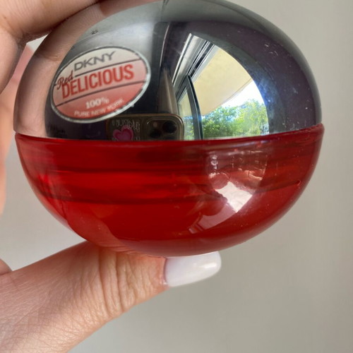 DKNY Red Delicious Eau de Parfum used 50 ml