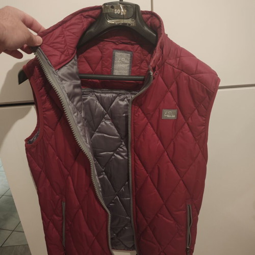 Yes Zee quilted sleeveless vest like new, size M, red