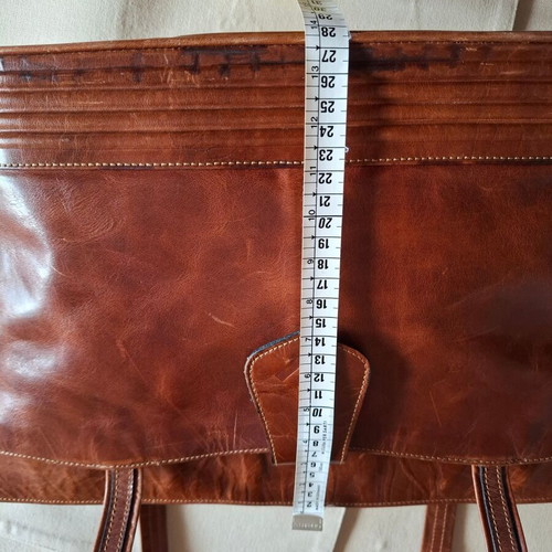 Vintage large leather shoulder bag used, brown