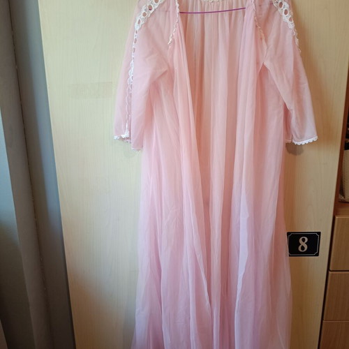 Vintage nightgown set pink, like new, Greek made