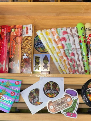 Exotic Bros Tropical Paradise smoking accessories set new