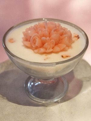 Handmade Floral Dessert Candle in Glass with Gold Leaves