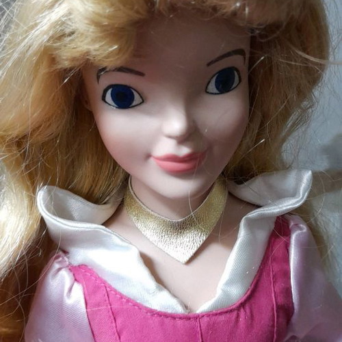 Aurora porcelain doll 40 cm used, Disney with stand