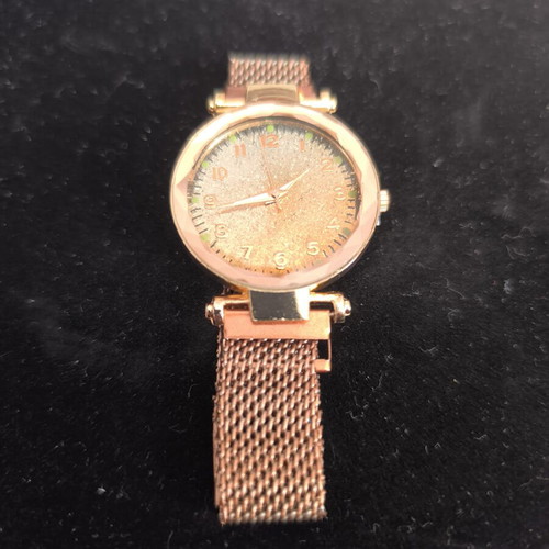Rose Gold Women's Watch with Glitter Dial and Magnetic Bracelet new