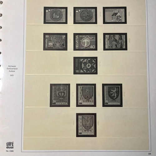 Safe Dual Stamp Album like new with 34 presentation pages