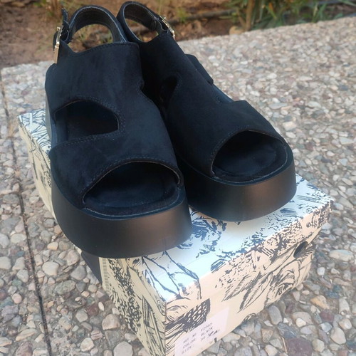 Alta Moda Platforms n39 new black suede
