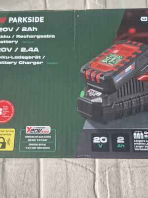 Μπαταρίες και φορτιστές Parkside 20V 2.4A νέοι, σετ 2