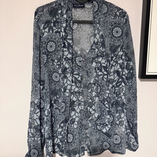 Vintage women's shirt with black and white patterns like new