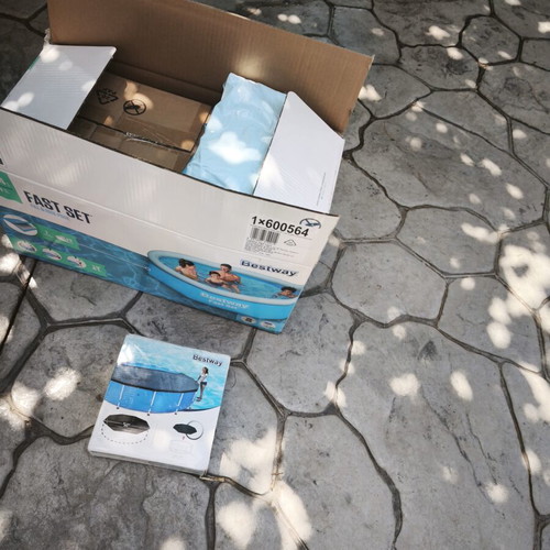 Bestway 244 Fast Set Fill & Rise Pool with Cover