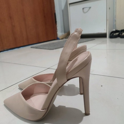 Stiletto pumps beige like new, size 38
