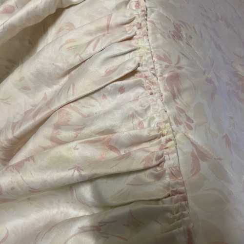 Single bed cover like new, pink satin with pillowcase