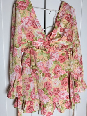 Shein Floral Summer Dress like new, pink multicolor, size M