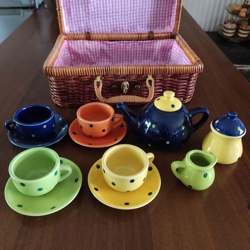 Picnic toy set new with wicker basket and glass cups