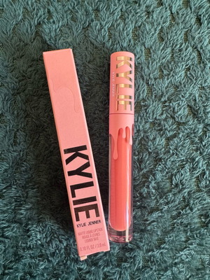 Kylie Matte Liquid Lipstick 346 A Moment Matte New