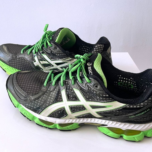 Vintage ASICS Gel Nimbus 13 running shoes 2011