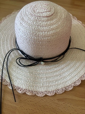 Beach hat pale pink used