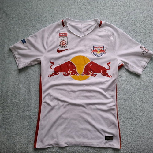 Φανέλα ποδοσφαίρου Red Bull Salzburg 2016 home νέα, #77 Oberlin