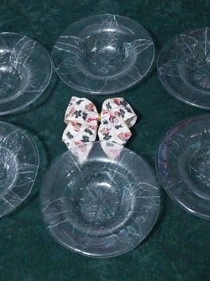 Kosta Boda Party Leaf grapefruit set of 6 dishes like new