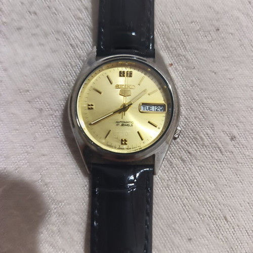 Seiko 5 automatic watch like new, gold color