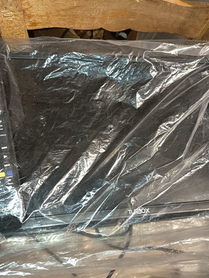 TurboX 20" LED τηλεόραση καινούργια, με χειριστήριο και εγχειρίδιο