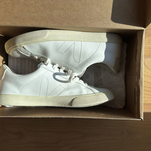 Veja men's sneakers size 42 used, white