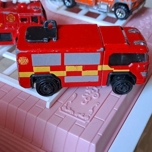 Fire brigade used, 4 metal vehicles