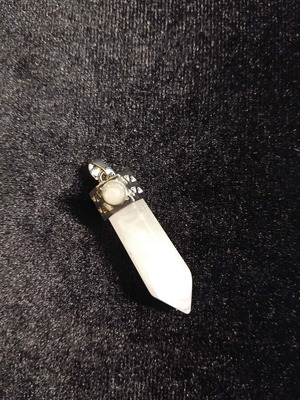 Pointed-Obelisk Pendulum New Quartz Crystal