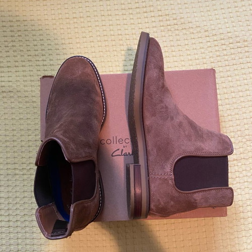 Clarks Jaxen Chelsea boots taupe suede new, size 41