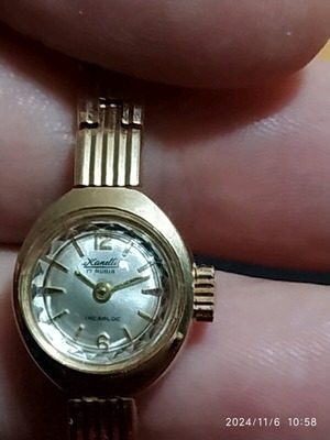 Xanelis 17 Rubis women's mechanical watch like new, gold color