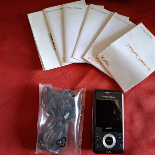 Sony Ericsson W205 Walkman used, black, without charger and battery