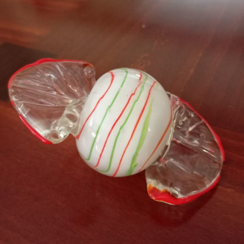 Decorative candy-shaped paperweights made of blown glass used