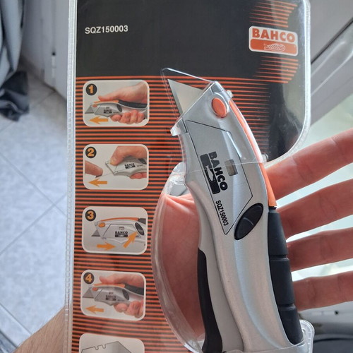 Bahco Squeeze utility knife professional new with ergonomic grip