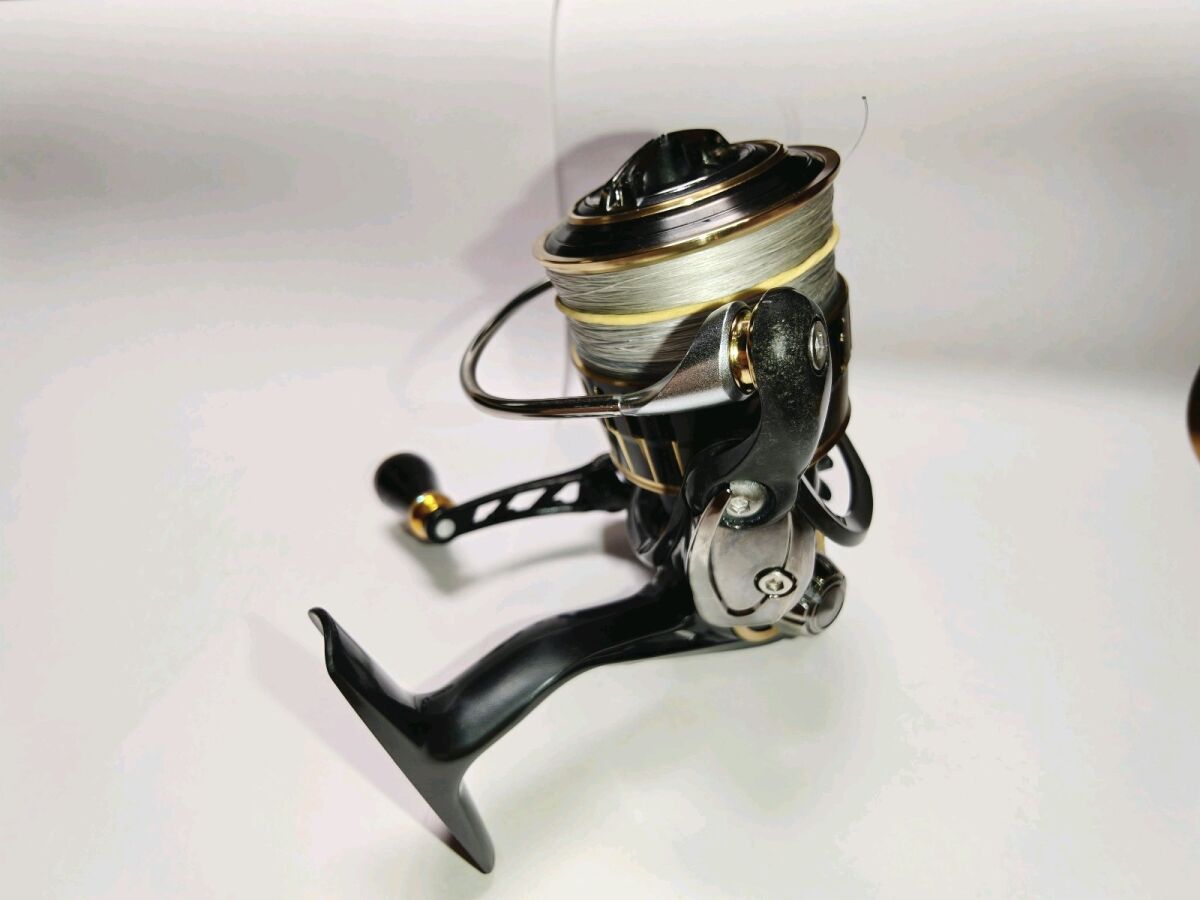 Daiwa Theory 2508PE-H spinning reel… - € 130,00 - Vendora.cy