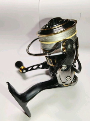Макара Daiwa Theory 2508PE-H spinning като нова