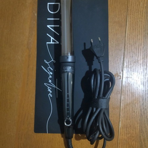 Diva 18 Signature Apex Wand Conical Curling Iron like new