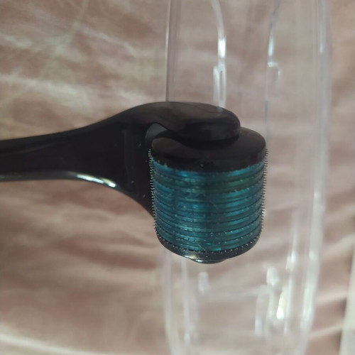 Derma roller system like new with 540 needles 0.25mm