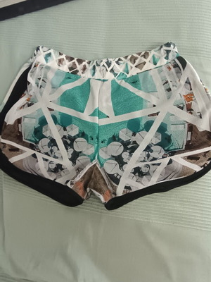 Marina Vernicos shorts medium, like new, multicolor with back pocket