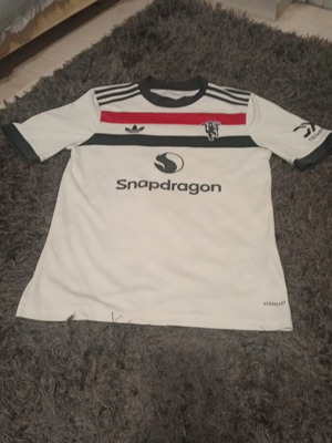 Manchester United shirt like new, authentic 13-14 years 164 cm