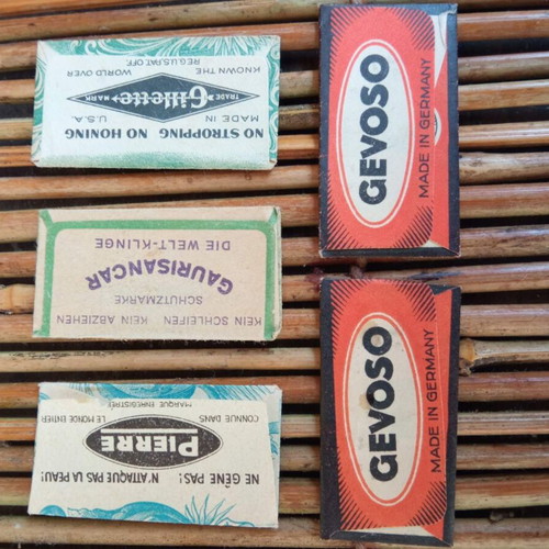 Vintage razor blades new