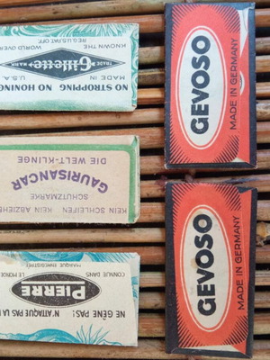 Vintage razor blades new
