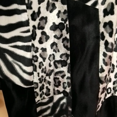 Bebe velvet coat unused size M